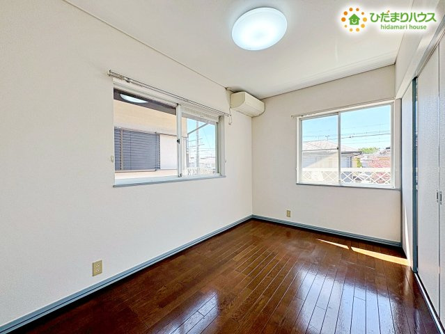 2面採光で陽当りと心地よい風が部屋いっぱいに広がる快適な子供部屋です。机に向かって勉強をする際にも手元が明るく保ちやすい環境です♪毎日の着替えやベッドの配置もしやすい間取りです！