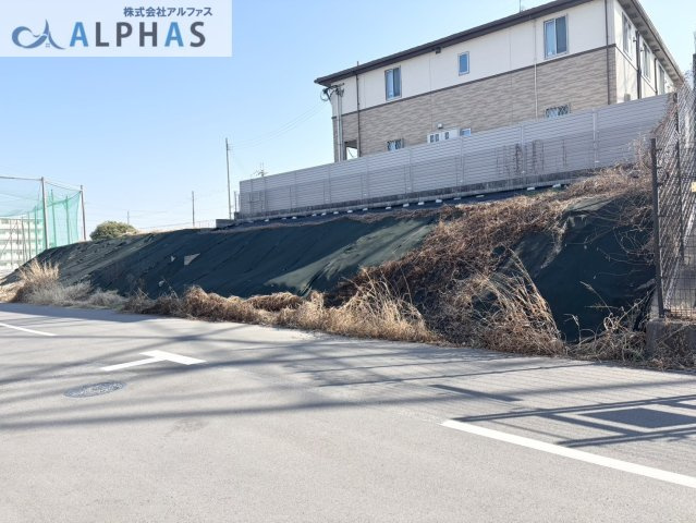 前面道路は、幅員約8.9ｍあります♪　歩道もあります♪