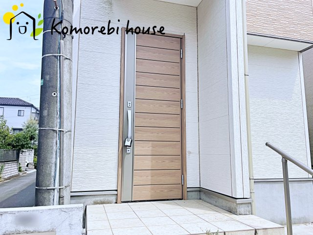 収納もある玄関です