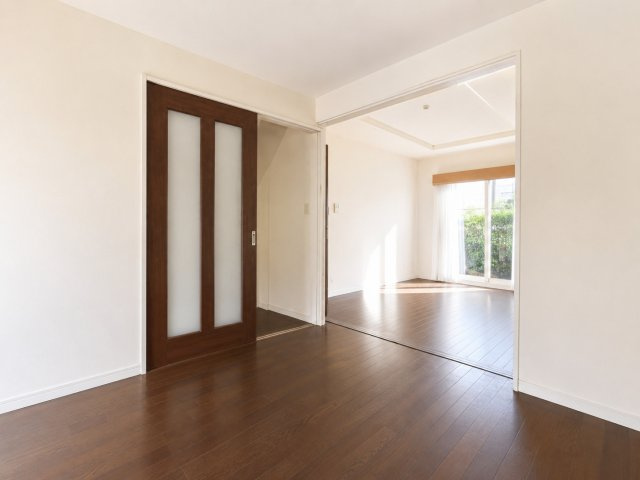 ◆子どものスタディ空間として、あるいは書斎やホビールームとして生活スタイルに合わせて使えるプライベートルーム。居心地のいい落ち着いたインテリアが似合います。　※画像はAIにて加工しております。