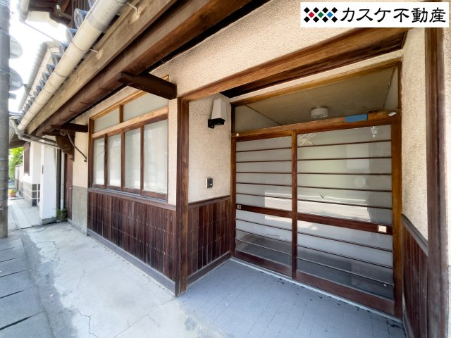立派な玄関です