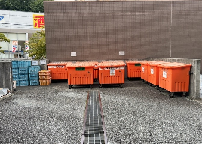 共用部にはエレベーターや不在時の荷物受け取りに便利な宅配ボックスを完備。117戸のビッグコミュニティならではの充実した共用設備が揃っており、居住者の快適な日常生活をしっかりサポートします。