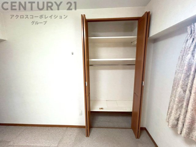 衣類やアクセサリー、小物類の収納が便利で整理整頓がしやすく、部屋の美観を保ちつつ、スペースを最大限に活用できます。衣服のしわやダメージを防ぎ、長持ちさせることができます。
