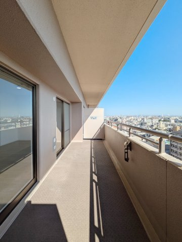南向きは日照り時間が長く、しっかり乾くのがメリット。共働きの世帯にも相性が良いです。