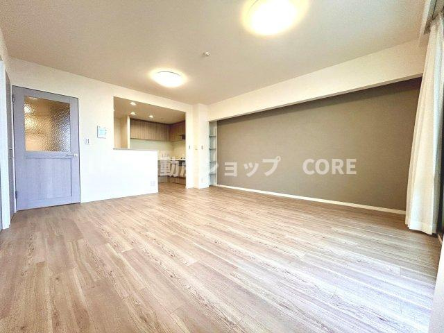 上質な時間を育む暮らしのメインステージ。寛ぎとコミュニケーションを育む居心地のよい場所。