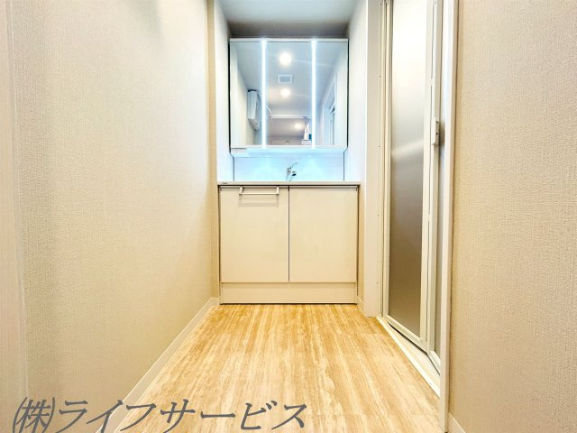 洗面化粧台新調