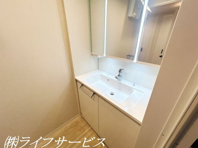 洗面化粧台新調