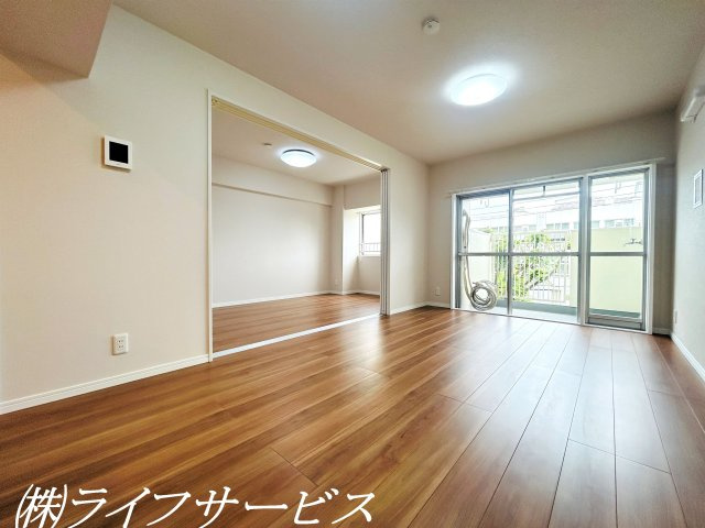 南西向きＬＤＫ13.5帖