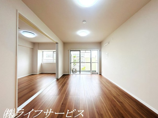 南西向きＬＤＫ13.5帖