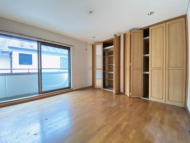 大きなお部屋が魅力的！全室南向きで陽当たり良好なお家です。