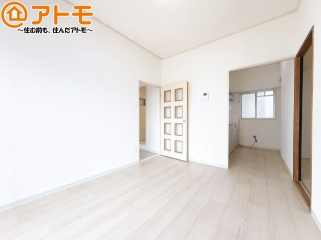 家族団らんのイメージは、リビングを思い浮かべませんか？リビングこそ広々としたお部屋が良いですね♪