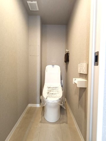 ゆったりとした空間のトイレです