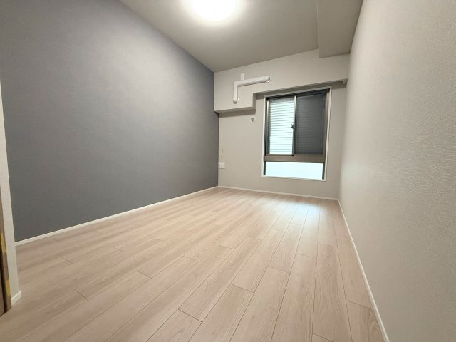 ウォークインクローゼットのある洋室です