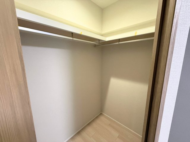 北西側洋室のウォークインクローゼット