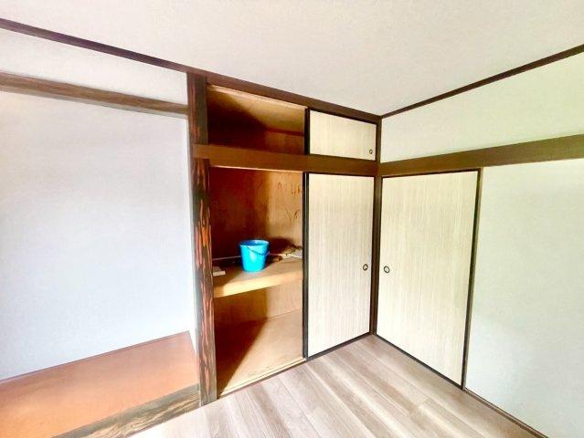 1階の洋室の収納♪