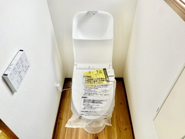 2階のトイレ♪　新品です(^^♪