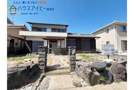 岐阜市大洞柏台中古住宅 そのままでお住みになれます 水回りすべて新品交換 南にお庭スペースあります の外観