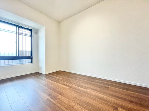 ロイヤルコート豊中参番館の洋室