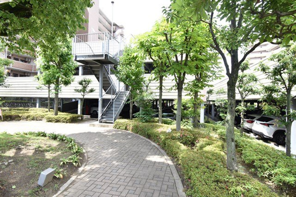 ロイヤルコート豊中参番館の周辺