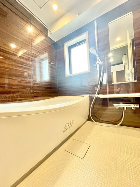 ロイヤルコート豊中参番館の浴室