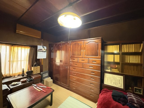 【水呑向丘　土地建物の和室】