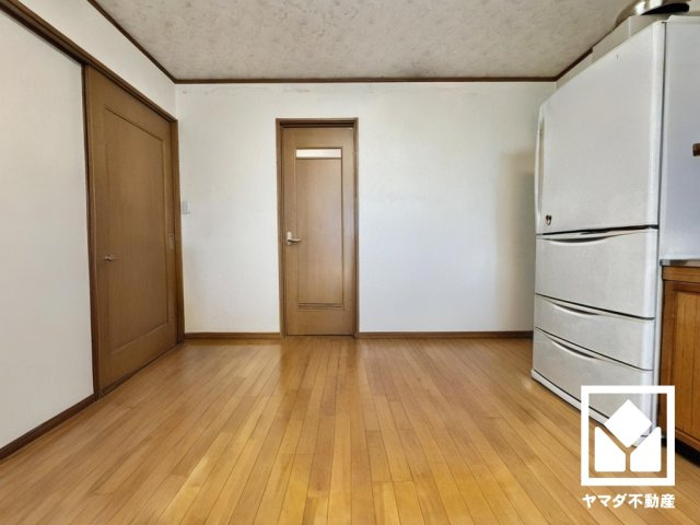 ※本画像は空室時の写真を加工し、家具・小物等を撤去したイメージです。　実際の仕様とは異なる場合がございます。