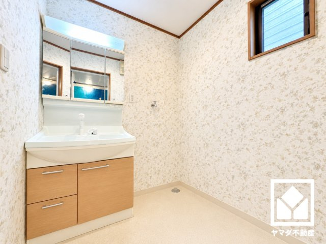 ※本画像は空室時の写真を加工し、家具・小物等を撤去したイメージです。　実際の仕様とは異なる場合がございます。