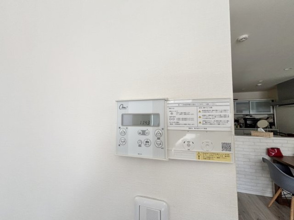 【 開放的なリビングのある家 の冷暖房・空調設備】