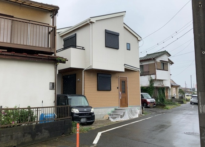 ついに完成致しました！現地をご見学に行く際は、道路の幅や周辺の交通量、施設などをご確認頂くことをおすすめします！物件の流れが早いため、内見をしたい方はお早めに当社営業までお問い合わせ頂きご予約下さい！