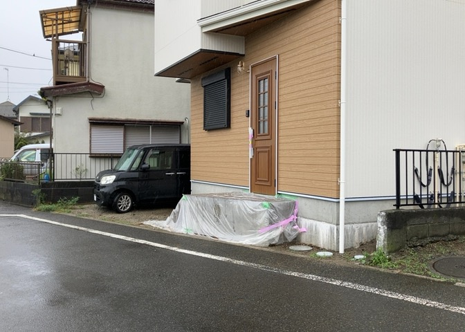 庭があることでガーデニングや家庭菜園はもちろん、こどもの遊び場やペットを放して遊ぶことができます。また、家の周囲に余裕があるということです。隣地との間があれば、十分な日当たりと、風通しが確保できます。