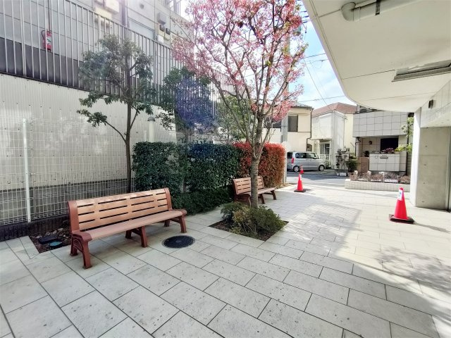 【敷地内共用スペース】