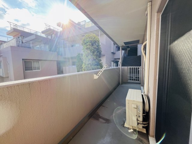 南東向きで陽当り良好です