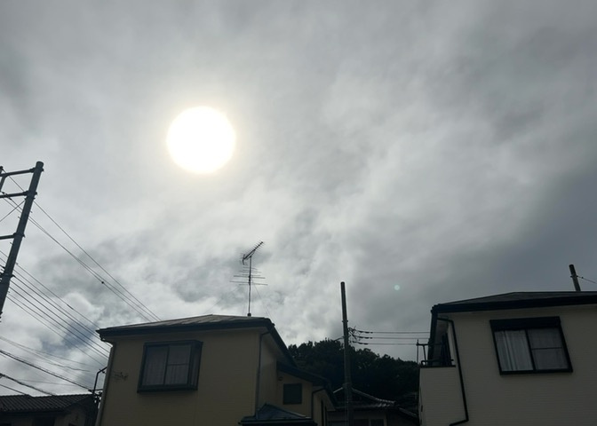 土地の地勢が高台の場合、景色を綺麗にみることができ、景色にこだわってお家探ししている方におすすめです！また平坦地よりも風通しがいいというメリットがあります。デメリットもあるので是非現地でご確認下さい。