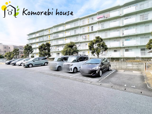 駐車場に車を止められます