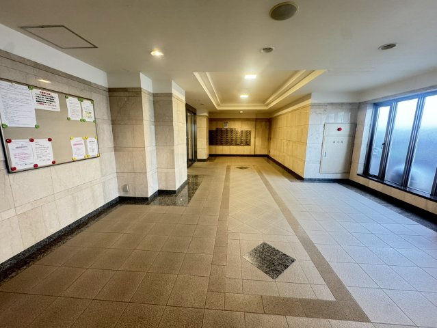 毎日通る玄関はこちらです