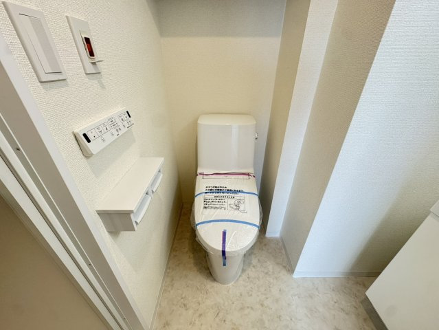 コンパクトで使いやすいトイレです