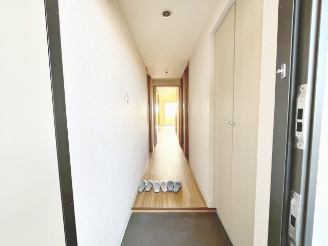 毎日通る玄関はこちらです