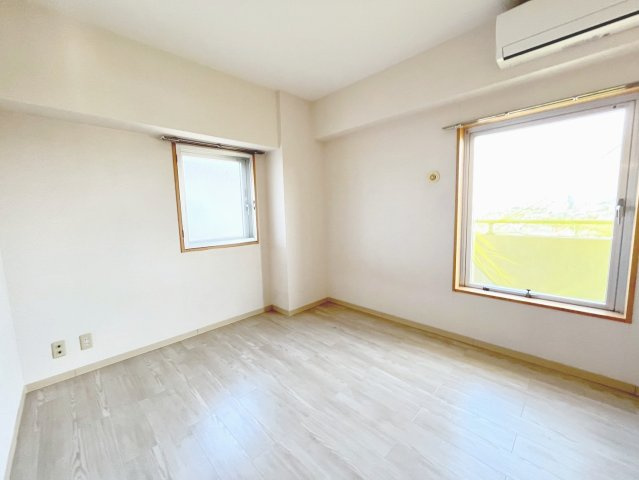 個人の部屋や寝室として使える洋室です
