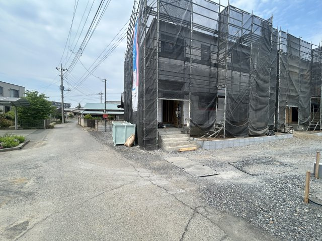 現地写真　西側接道幅員約4ｍ
