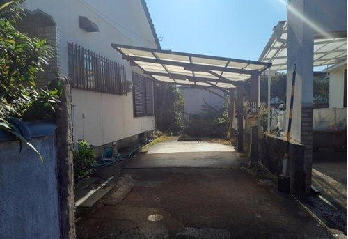 カーポートがあるので雨の日でも安心♪