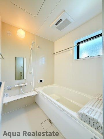 シンプルで使いやすいトイレです