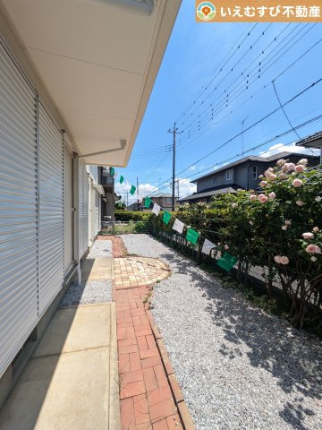ガーデニングが楽しめそう　季節の草花で彩りを！ガーデニングで緑あふれる景色を作るのも楽しみ♪