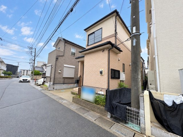全居室に収納がある3LDK！ワンフロアに水回りの集中した家事ラク動線です！2026年10月リフォーム完了予定(クロス、キッチン、等)！東武アーバンパークライン「藤の牛島」駅徒歩約3分！