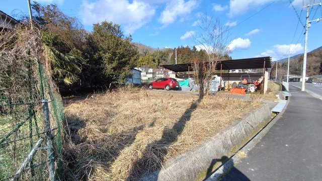 部屋数が豊富な7ＤＫ古民家、倉庫物置、畑つき