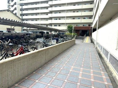 駐輪場・バイク置き場有り！空き状況は都度お気軽にお問い合わせください。