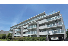 BELISTA国立の外観