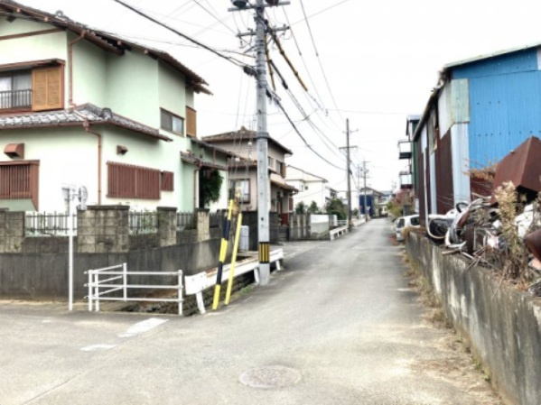 前面道路は4.8ｍあります。
