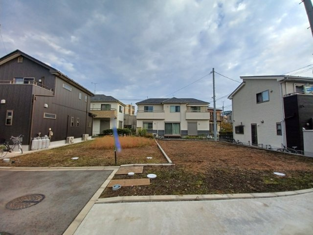 最寄り駅が近いなどの交通アクセスが良い土地だと暮らしやすいですよね。通勤・通学の観点から土地を選ぶことも大切です！自身や家族のライフワークからあったの物件を探しましょう！当社営業がお力になります！