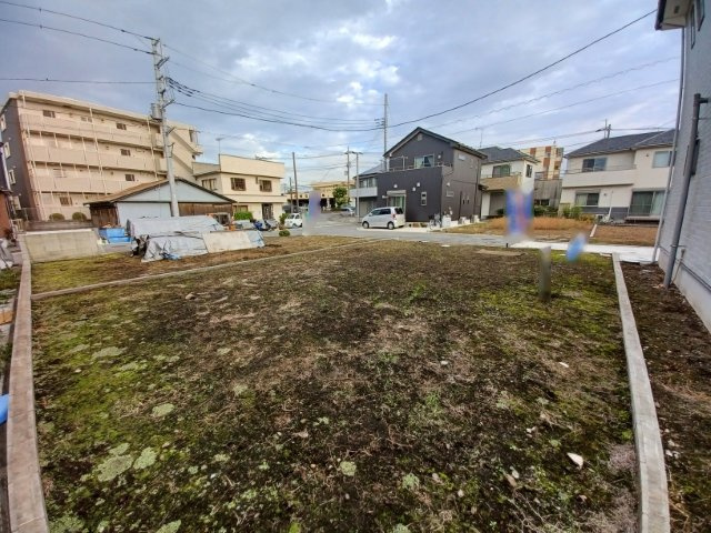 人が暮らすうえで日光は大切な要素となります。日当たりの良さは譲れないポイントですね。併せて近くに大きな建築物の建築予定がないか、あるいはそれが可能な土地が近くにないか事前に確認することもお勧めします。