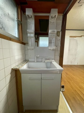 シンプルで使いやすい洗面化粧台です。